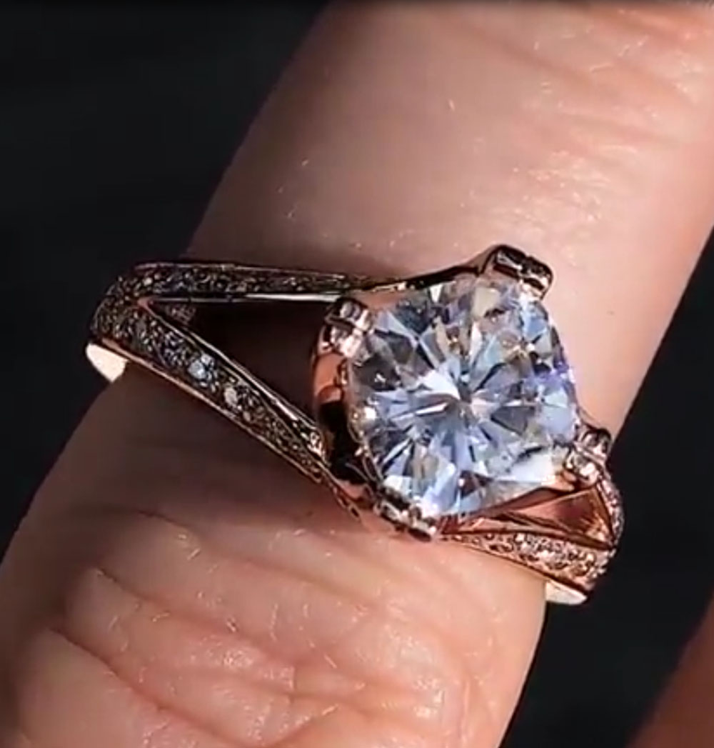 사용자 정의 솔리드 10K 로즈 골드 여성 웨딩 파티  - Moissanite Engagement Ring 1 Carat 리뷰 및 가격