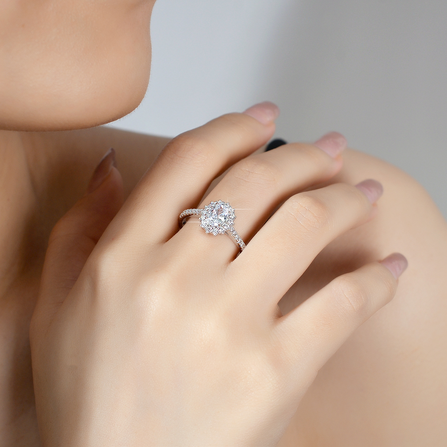여성을 위한 에일리언 모이사나이트 반지, 18K 금에  - Moissanite Engagement Ring 1 Carat 리뷰 및 가격